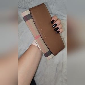 Burberry Calfskin House Check Porter Continental Long Wallet